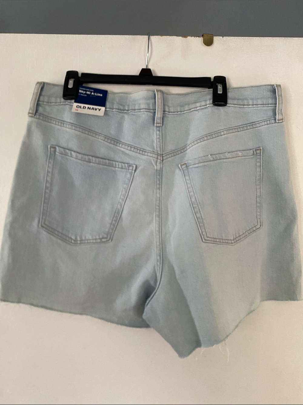 Sky-Hi A-Line 3” Inseam Old Navy Light Wash Denim Shorts - Pale Blue Size 16